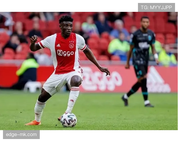 英超新星纳伊夫·阿格德状态回暖，未来可期成顶级后卫